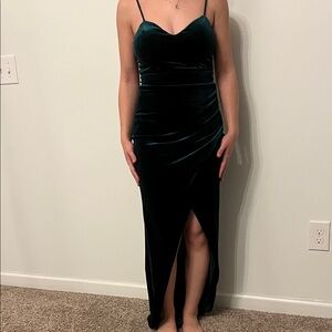 Elegant Velvet Maxi Dress in Rich Green